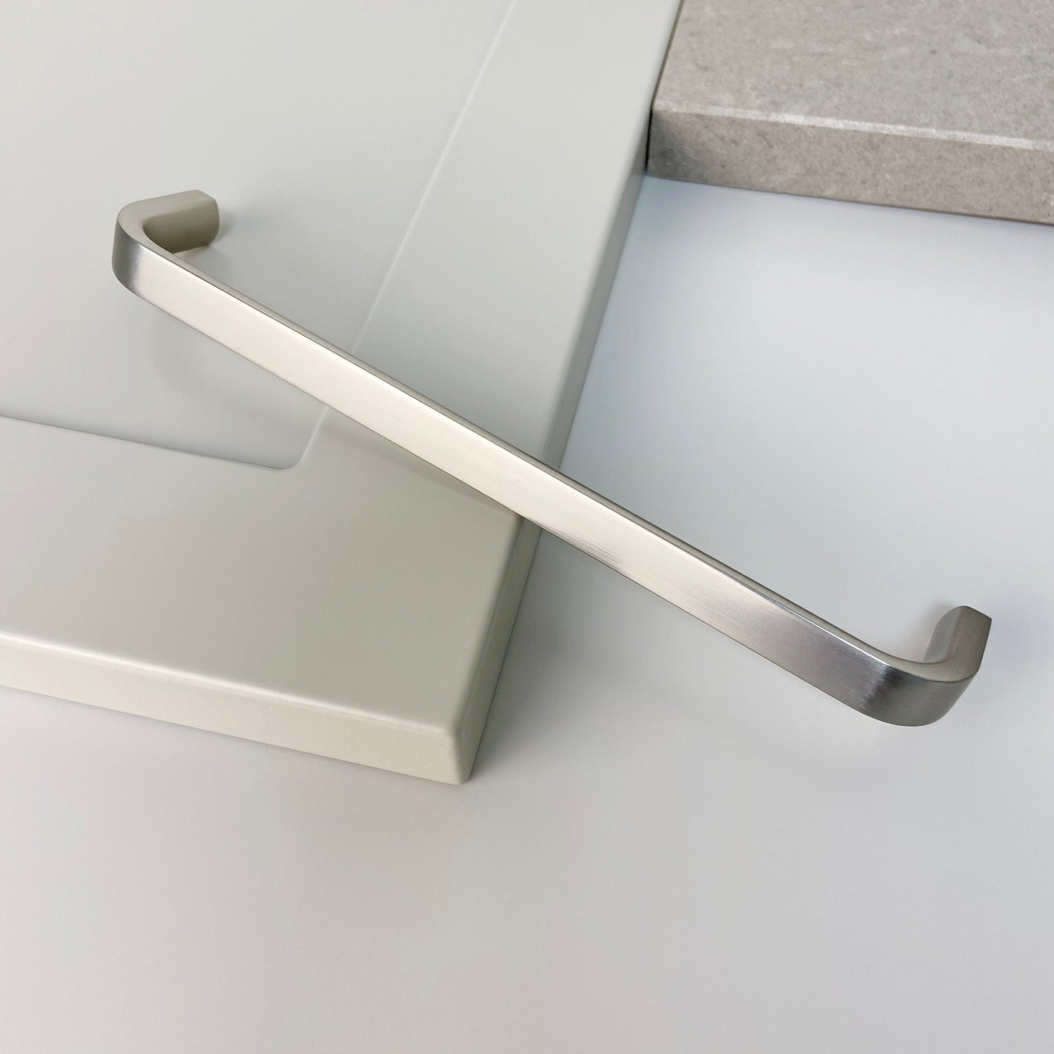 Handtag och knoppar
